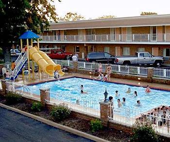 Posada South Shore Inn