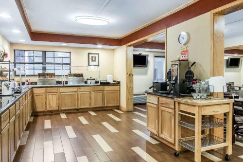 Clarion Hotel Broken Arrow