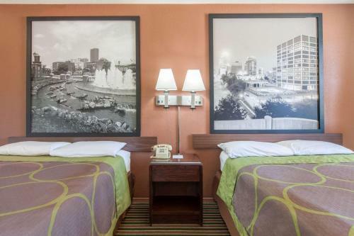 Motel Super 8 By Wyndham Muskogee