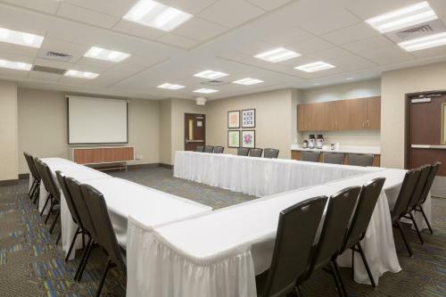 Holiday Inn Express Hotel & Suites Eugene Downtown - University