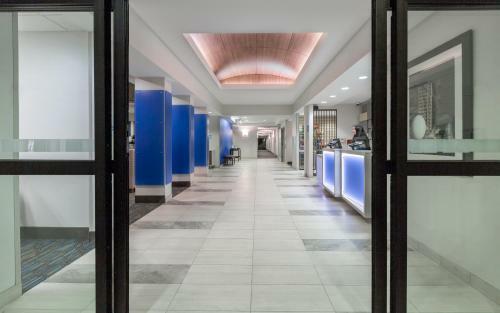Holiday Inn Express Hotel & Suites Eugene Downtown - University