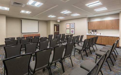 Holiday Inn Express Hotel & Suites Eugene Downtown - University