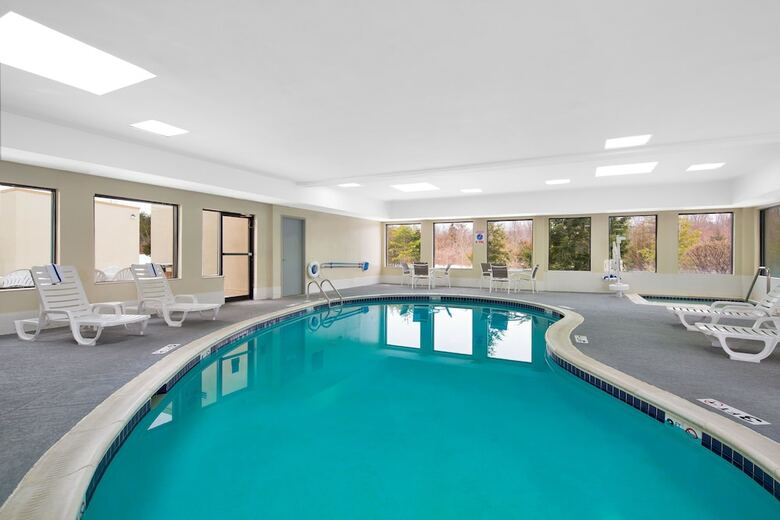 Hotel Holiday Inn Express Harrisburg Ne
