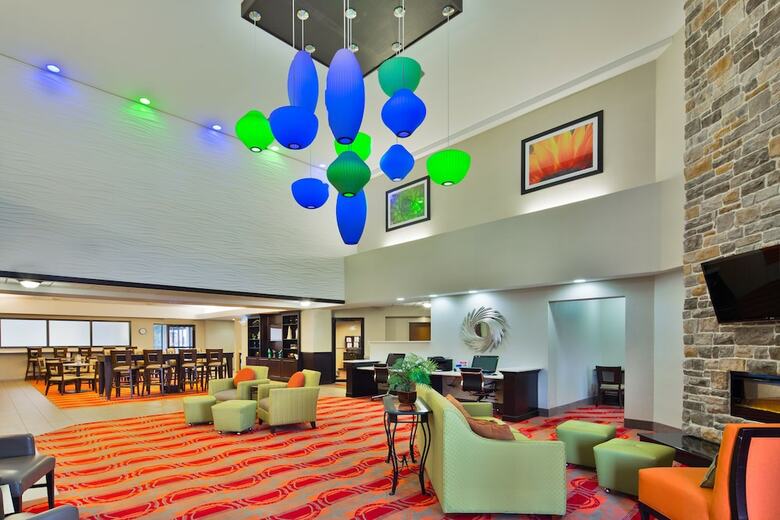 Hotel Holiday Inn Express Harrisburg Ne