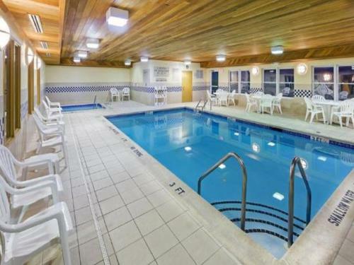 Posada Country Inn & Suites Lehighton