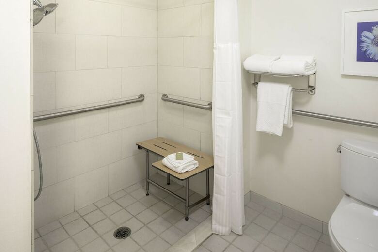 Doubletree By Hilton Hotel & Suites Pittsburgh Downtown