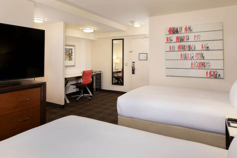 Doubletree By Hilton Hotel & Suites Pittsburgh Downtown