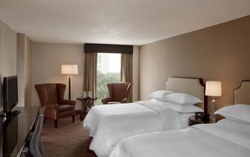 Sheraton Philadelphia Society Hill Hotel