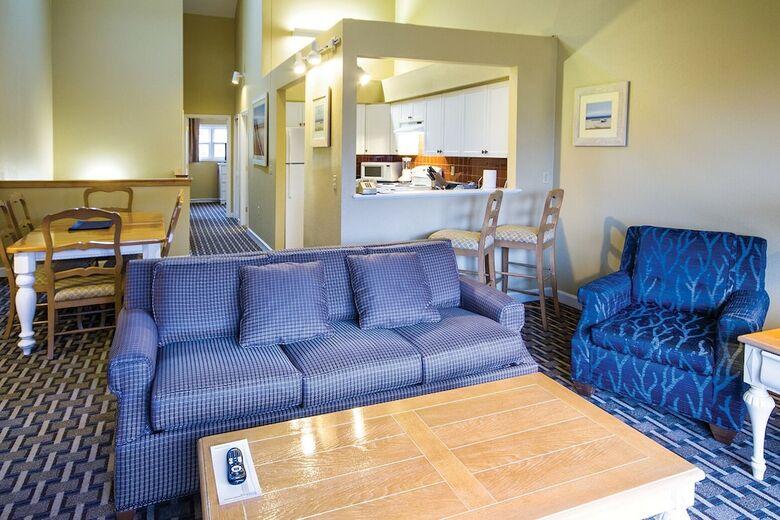 Hotel Wyndham Newport Overlook