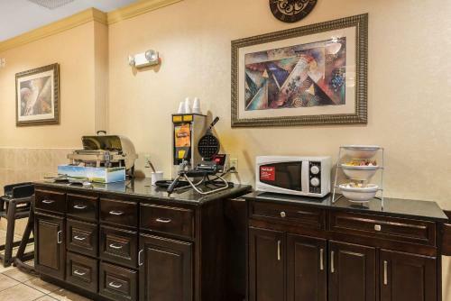 Hotel Comfort Suites Near Mcas Beaufort
