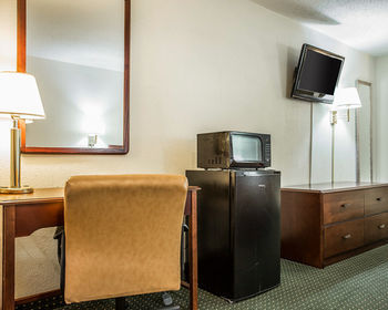 Hotel Econo Lodge Inn & Suites Fort Jackson Area