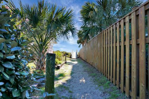 510 W Ashley-mountain To Sea