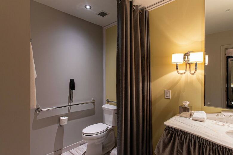 Grand Bohemian Hotel Charleston, Autograph Collection