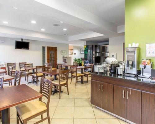 Hotel Sleep Inn At Bush River Road