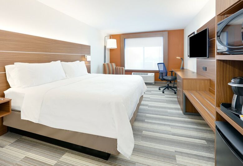 Hotel Holiday Inn Express & Suites Mitchell