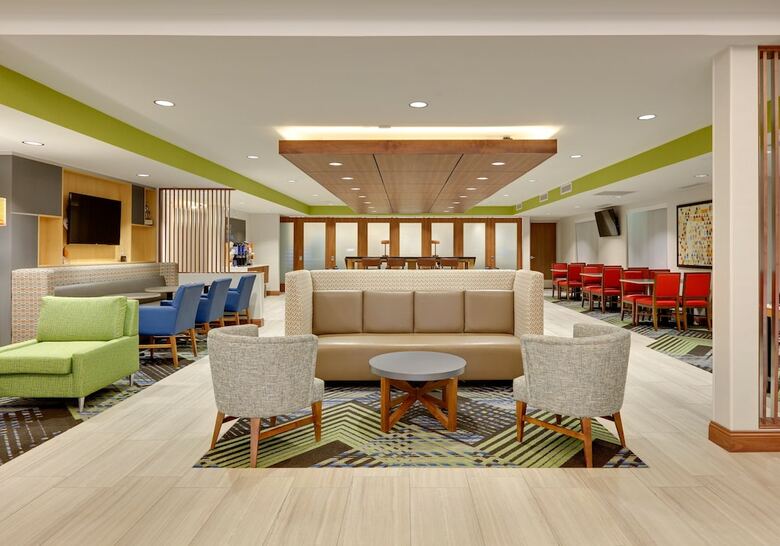 Hotel Holiday Inn Express & Suites Mitchell