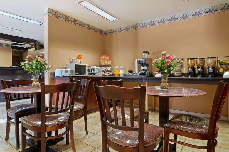 Motel Microtel Inn And Suites Clarksville