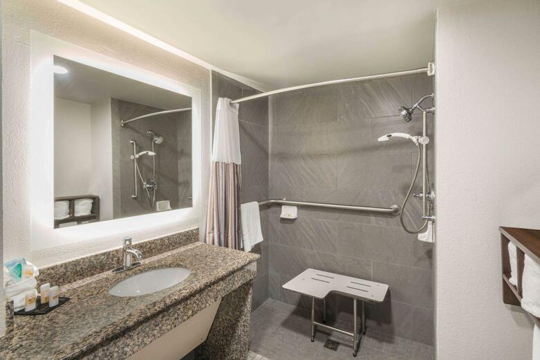 Hotel La Quinta By Wyndham Clarksville