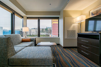Holiday Inn Hotel & Suites Chattanooga