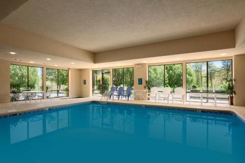 Motel Baymont Inn & Suites Crossville