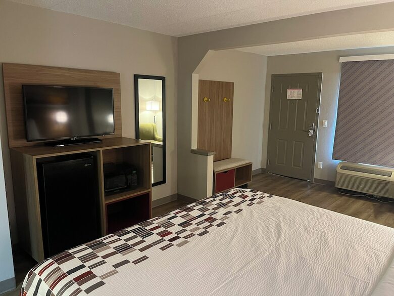 Motel Days Inn Franklin