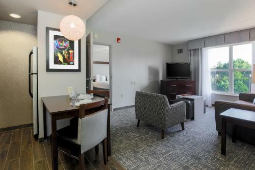 Hotel Homewood Suites By Hilton Southwind - Hacks Cross