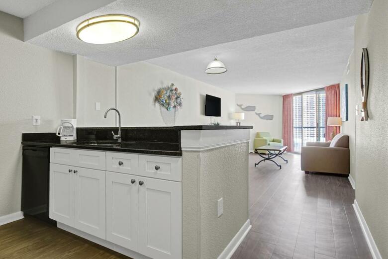 Hotel Sands Ocean Club