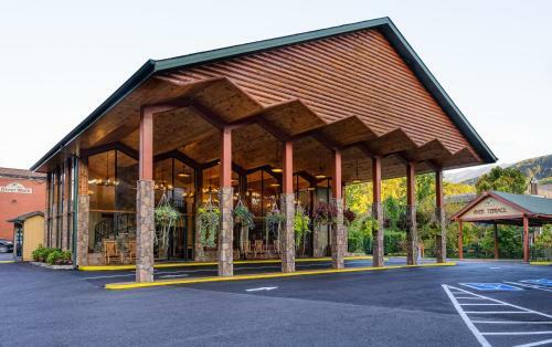 Hotel River Terrace Resort & Convention Center