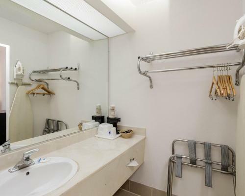 Hotel Rodeway Inn & Suites Manchester