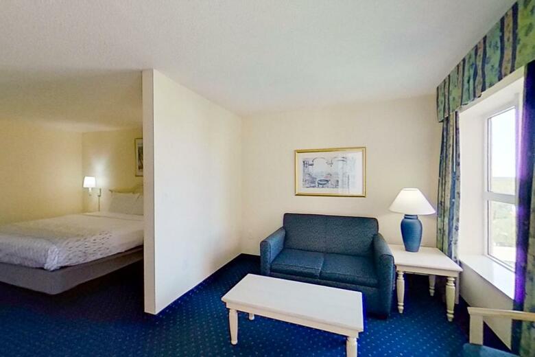 Hotel Bay Watch Resort & Conference Center