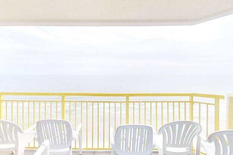 Hotel Bay Watch Resort & Conference Center