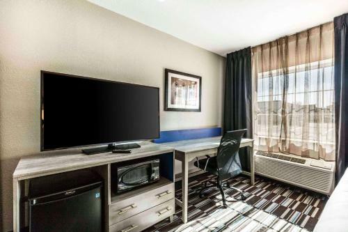 Hotel Country Hearth Inn & Suites