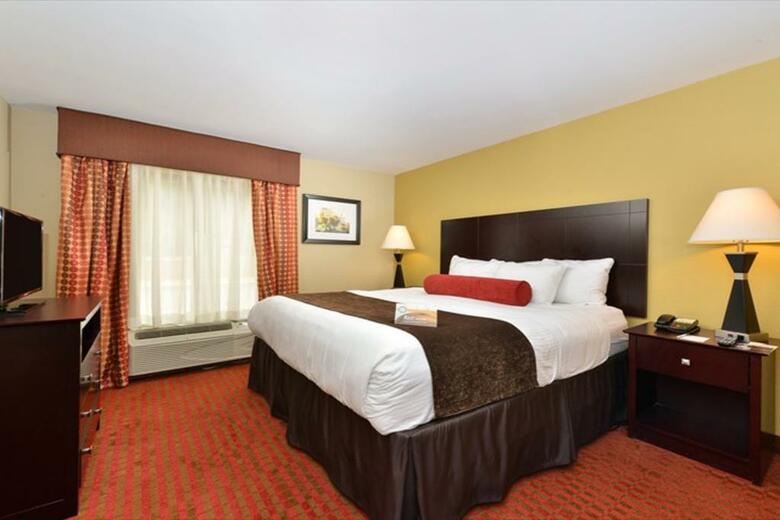 Hotel Quality Suites Nashville Airport