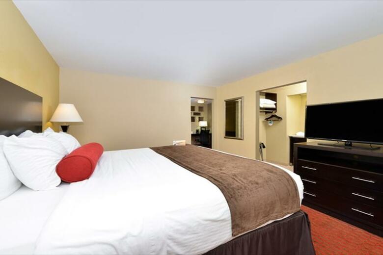Hotel Quality Suites Nashville Airport