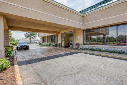 Hotel Oyo Townhouse Memphis Northeast