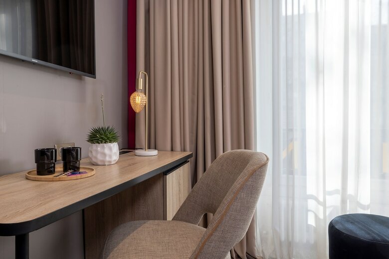Hotel Nude Paris - Color Vision