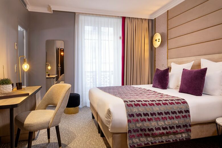 Hotel Nude Paris - Color Vision