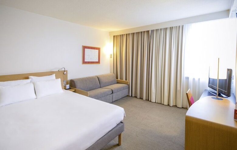Hotel Novotel Reading Centre