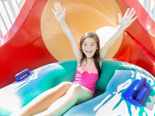 Hotel Crown Reef Beach Resort And Waterpark