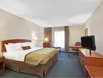 Motel Baymont Inn & Suites Houston- Sam Houston Parkway
