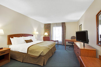 Motel Baymont Inn & Suites Houston- Sam Houston Parkway