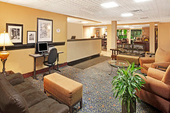 Motel Baymont Inn & Suites Houston- Sam Houston Parkway