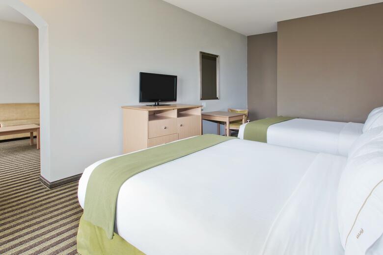 Holiday Inn Express Hotel & Suites Alvarado