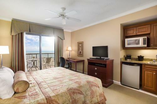 Hotel Royale Palms By Hilton