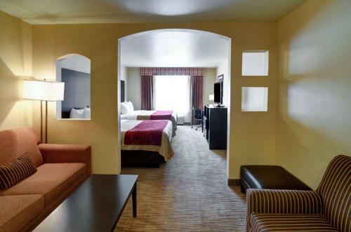 Hotel Comfort Inn And Suites Medical West