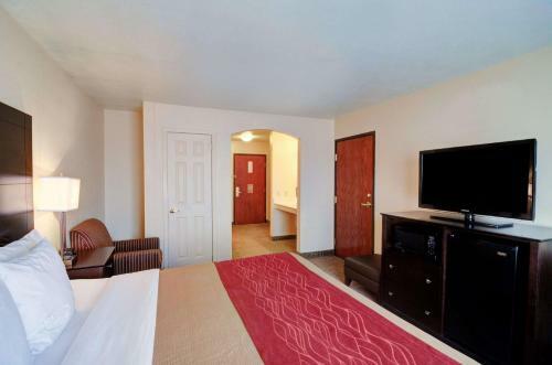 Hotel Comfort Inn And Suites Medical West