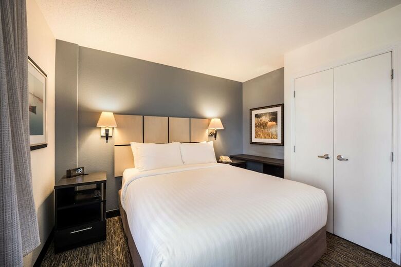 Hotel Candlewood Suites Arlington