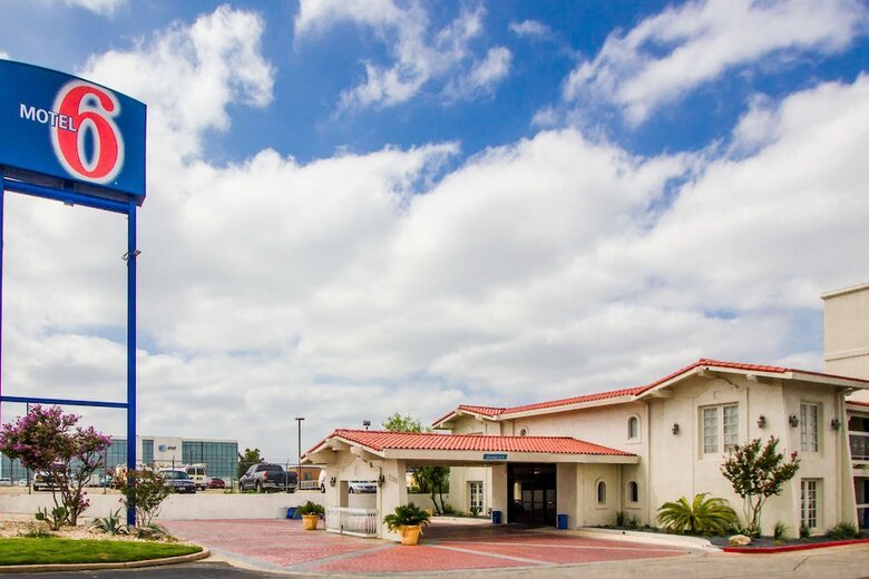 Motel 6 Austin Midtown
