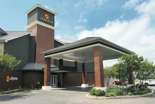 Hotel La Quinta By Wyndham Austin Airport