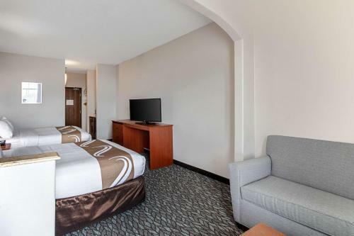 Hotel Quality Suites South Austin